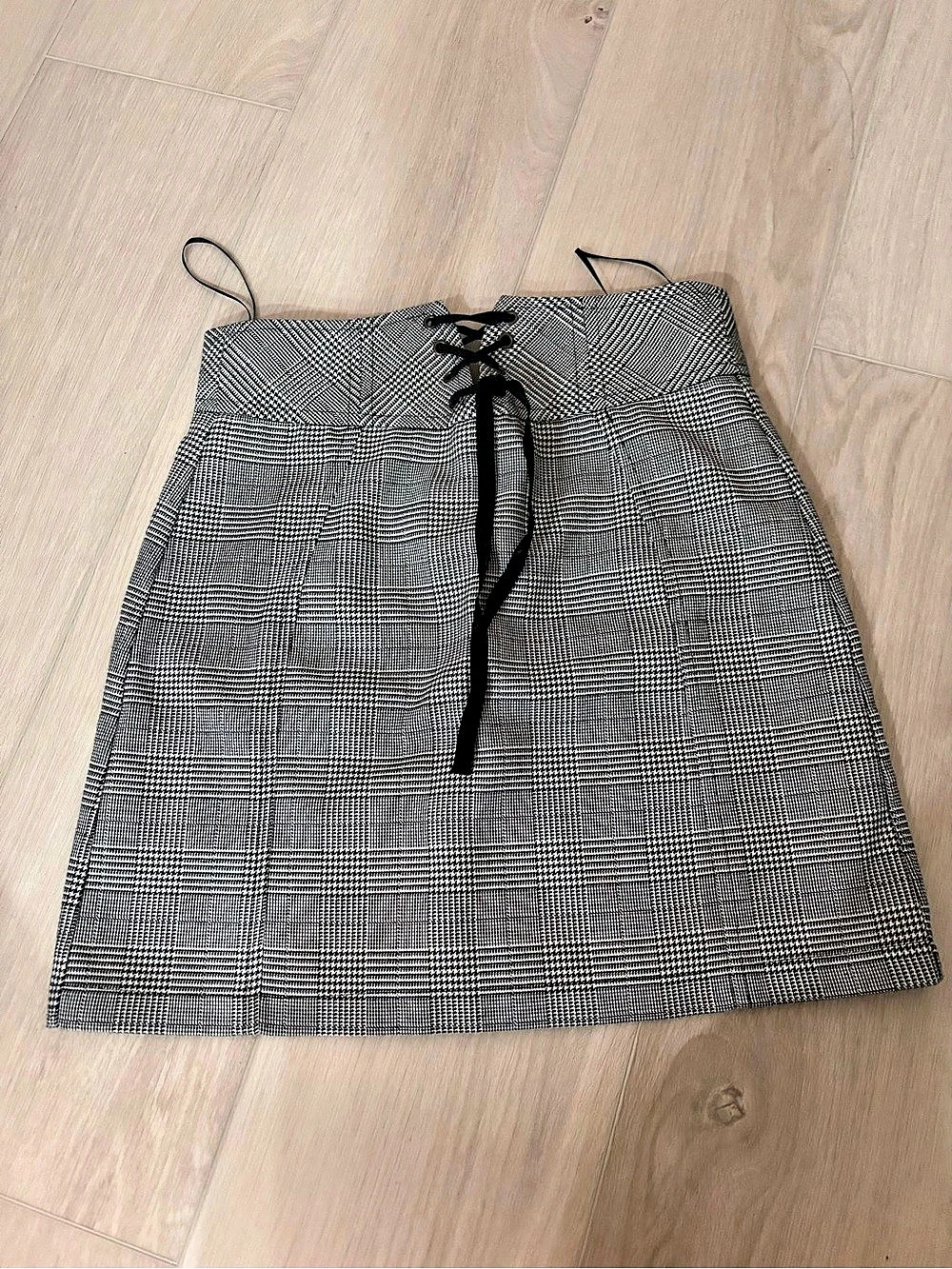 Topshop Plaid Lace-Up Mini Skirt in Gray & Black